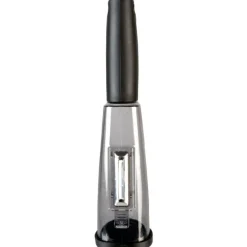 EPLUCHEUR AVEC RESERVOIR