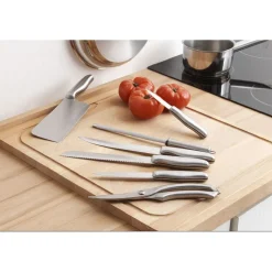 Etui et 7 ustensiles de découpe