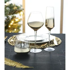 Gobelet transparent et doré en verre