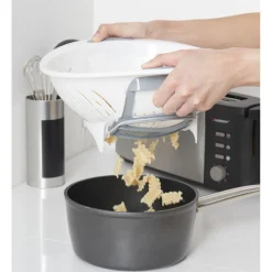 Passoire avec ouverture trappe