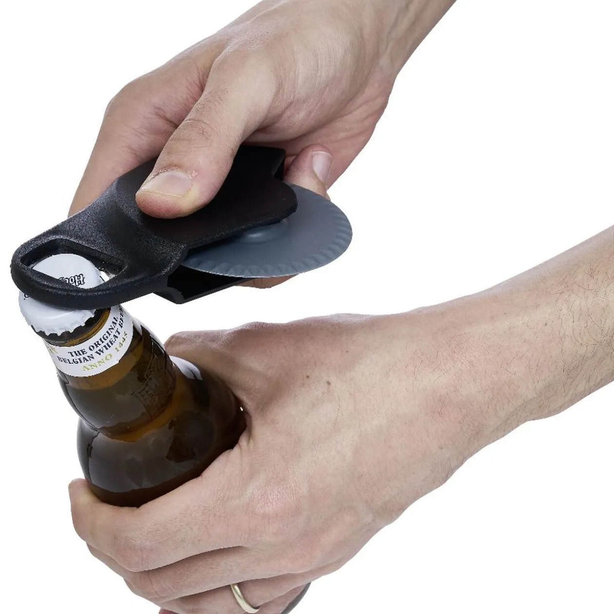 Roulette à pizza décapsuleur